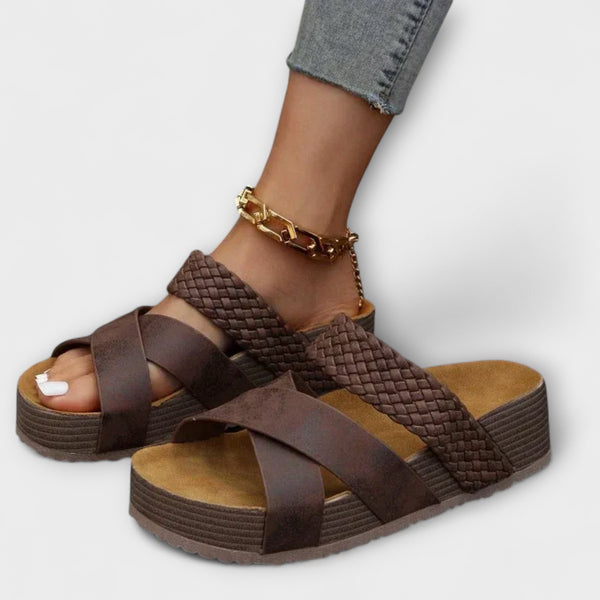 Nara – Orthopaedic Summer Slides